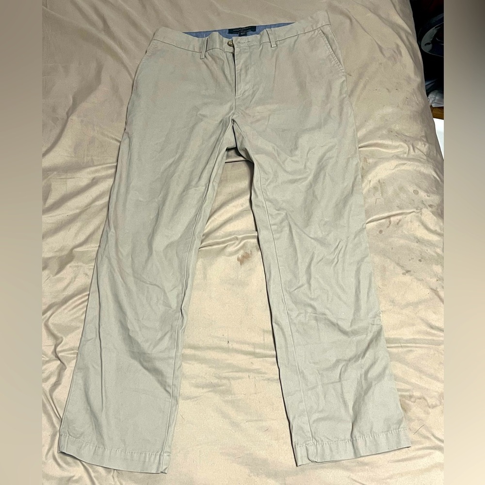 NWOT Banana Republic Men’s Chino Pants Size 33/30 Beige Straight Fit Emerson